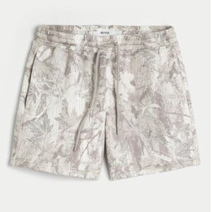 Hollister Men's Mid-Thigh Camo Loose Fleece Shorts Small